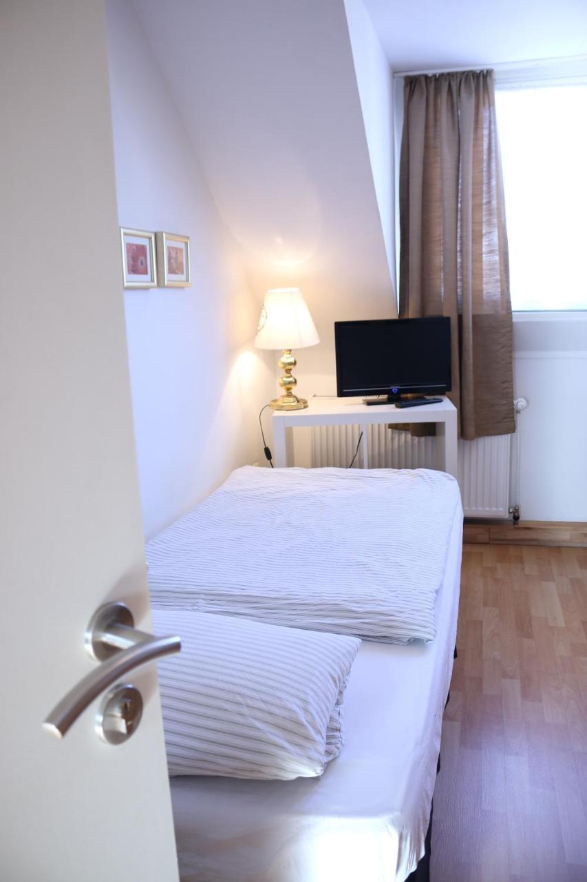 Moderne Studio Apartments Und 4 Zimmer Wohnungen In Oberhausen, Ideal Fuer Geschaeftsreisende Und Monteure Exterior photo