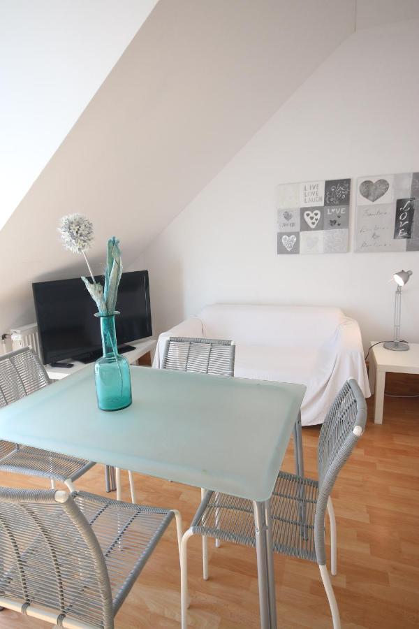 Moderne Studio Apartments Und 4 Zimmer Wohnungen In Oberhausen, Ideal Fuer Geschaeftsreisende Und Monteure Exterior photo
