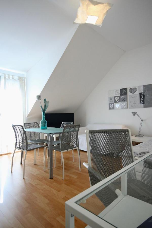 Moderne Studio Apartments Und 4 Zimmer Wohnungen In Oberhausen, Ideal Fuer Geschaeftsreisende Und Monteure Exterior photo