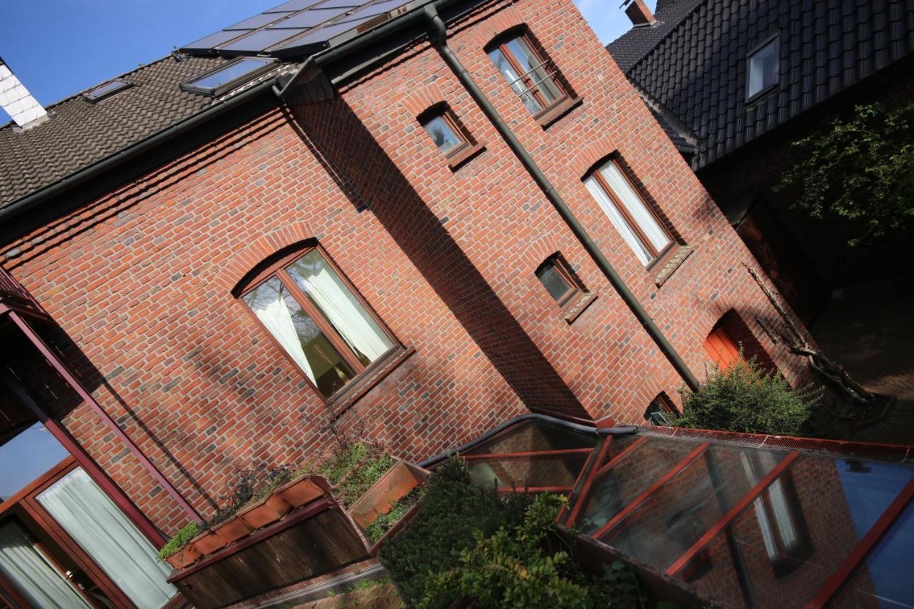 Moderne Studio Apartments Und 4 Zimmer Wohnungen In Oberhausen, Ideal Fuer Geschaeftsreisende Und Monteure Exterior photo